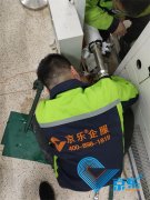 西安高效維?？照{(diào) 保障您的水冷中央空調(diào)螺桿機持久運行